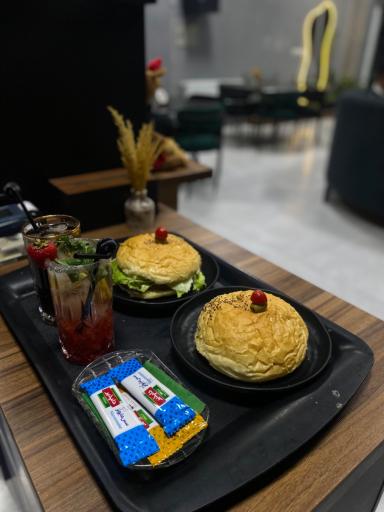 عکس کافه گوزن 