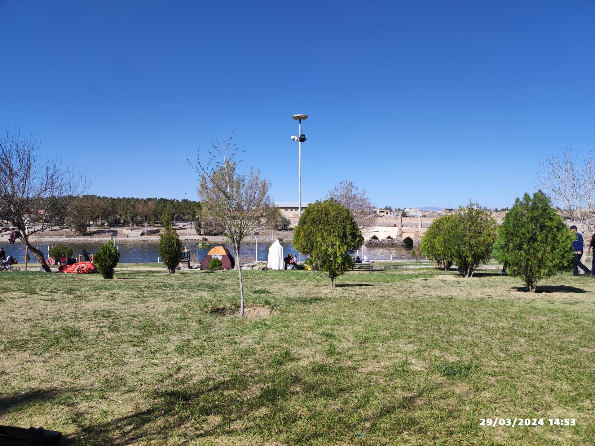 عکس پارک ساحلی ورزنه