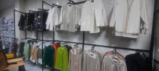 عکس نمایندگی پوشاک دکاموند