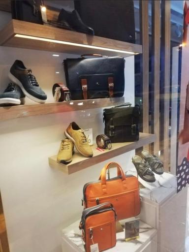 عکس فروشگاه چرم مشهد