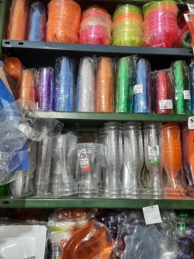 عکس ظروف یک بار مصرف قائم