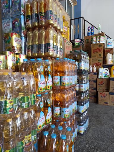 عکس پخش مواد غذایی آذربایجان