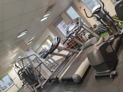 عکس باشگاه بدنسازی فمیلی فیتنس