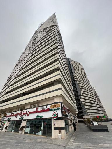 عکس مسکن بزرگ چیتگر