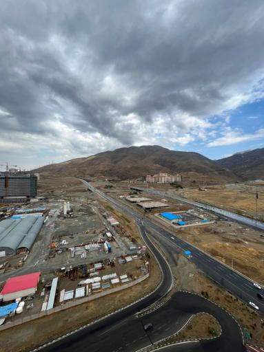 عکس مسکن بزرگ چیتگر