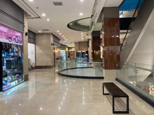 عکس مجتمع تجاری اداری گلشن