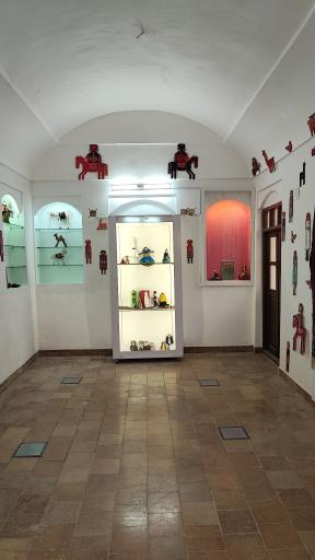 عکس موزه عروسک خانه فروتنی