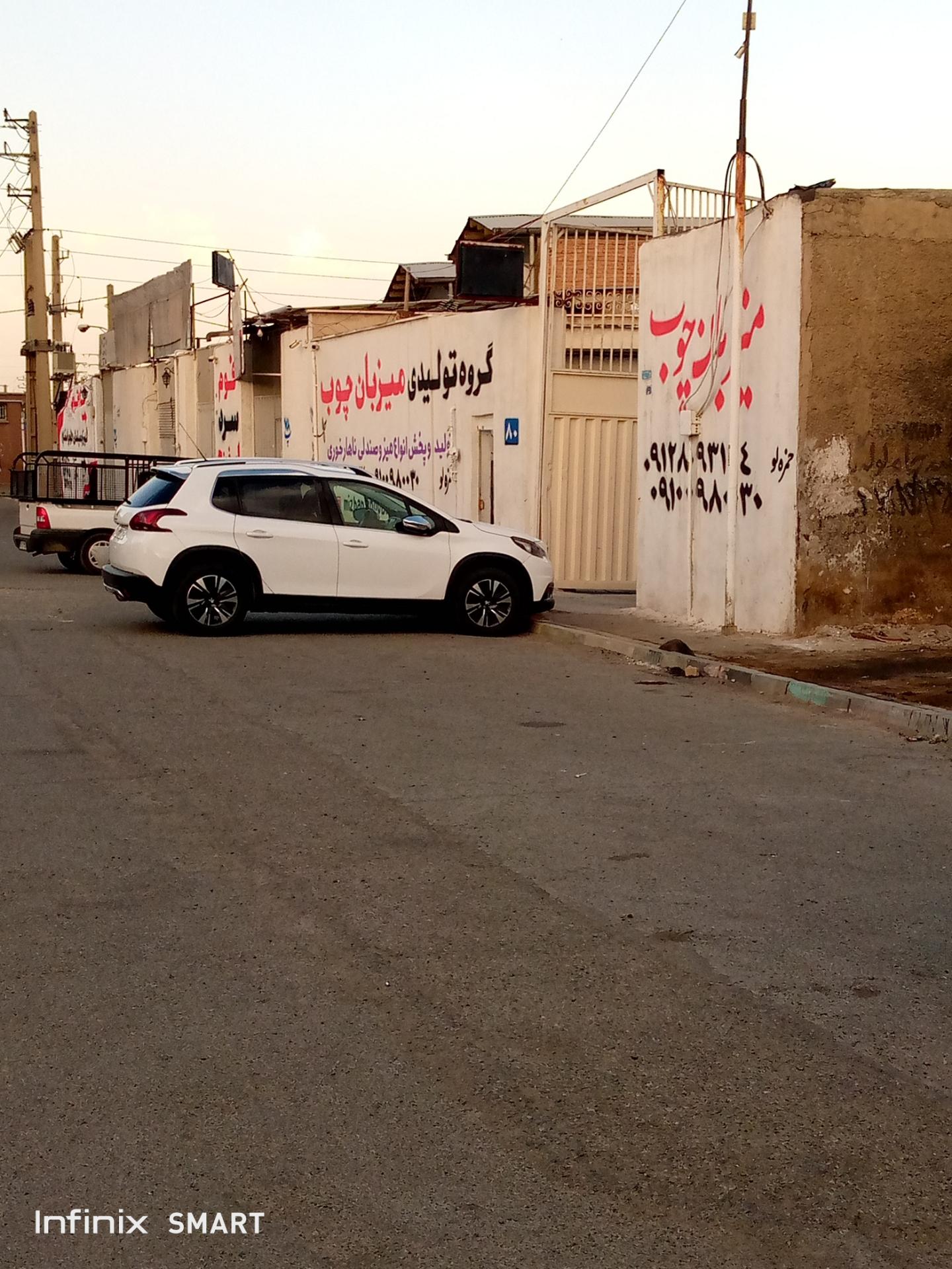 عکس مبلمان‌ میزبان‌ چوب