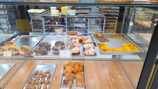 فود بیکری رول سان