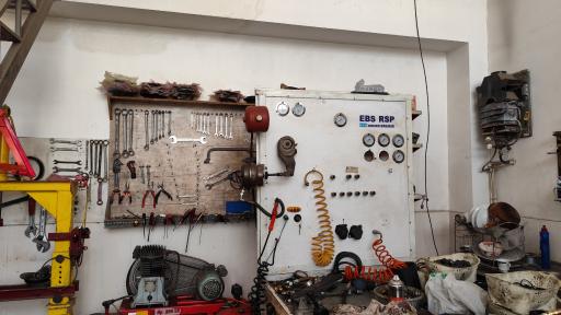 عکس لوله کشی کامیون و دیاگ سه محور تهران ترمز