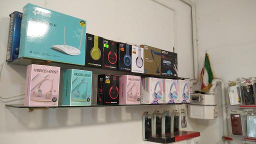 عکس موبایل جوان