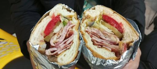 عکس کافه فست فود یملی 