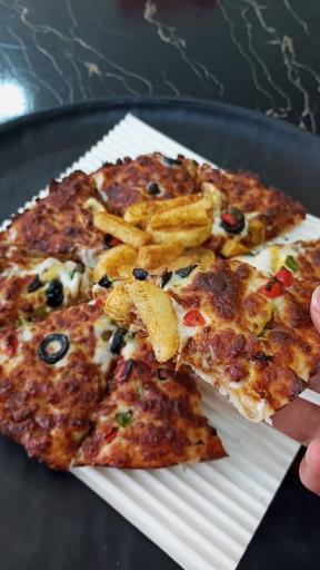 عکس کافه فست فود یملی 