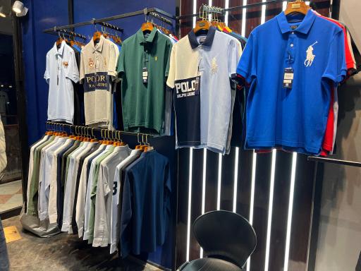 عکس بوتیک بزرگ چیا