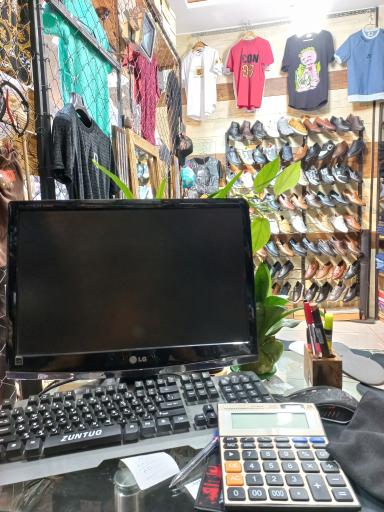 عکس بوتیک بوگاتی