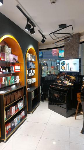 گالری اسفوندو پرفیوم