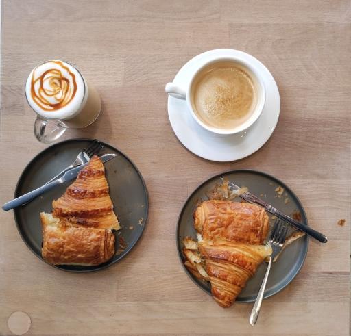 عکس قهوه لمیز شعبه ونک