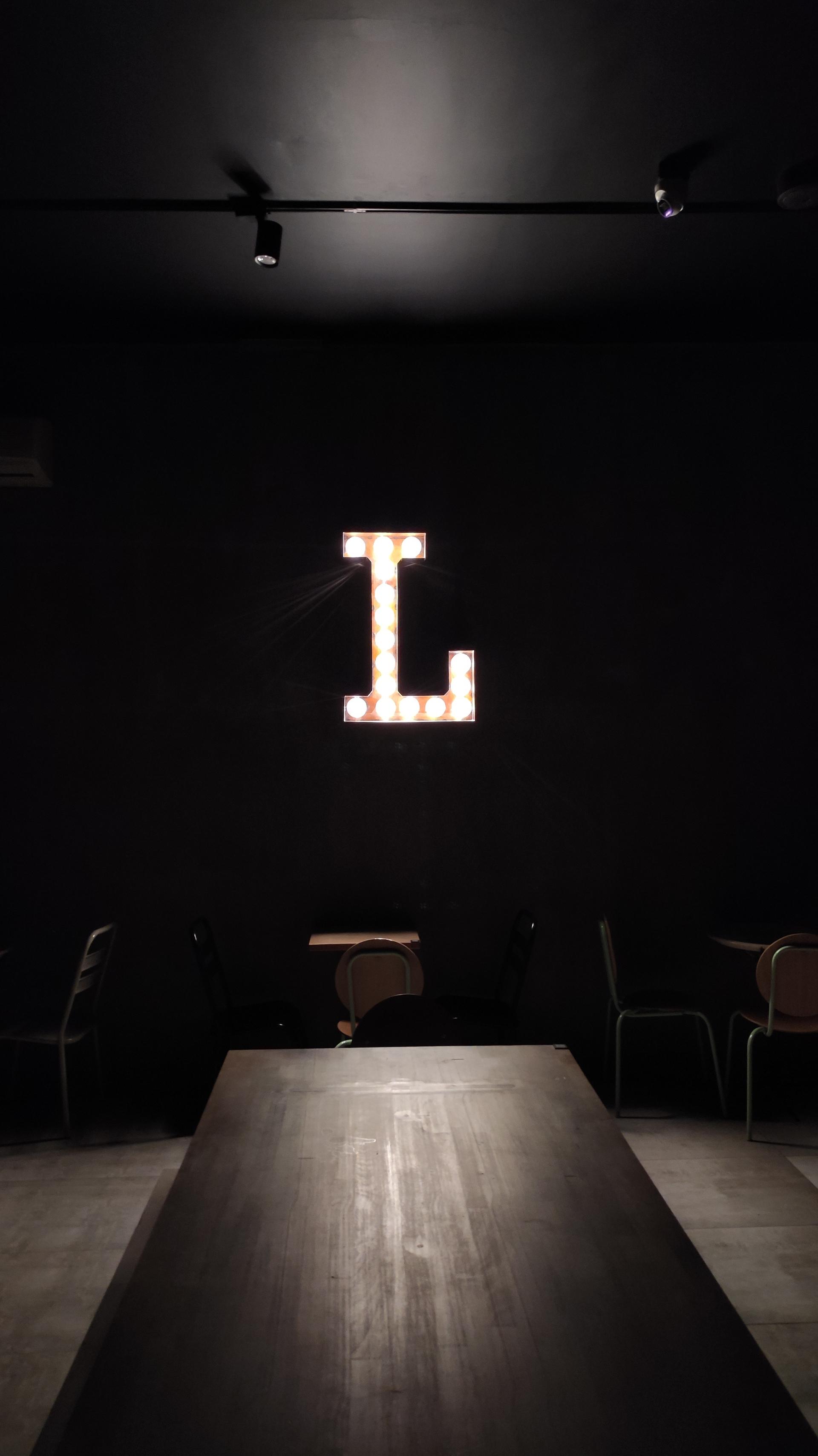 عکس قهوه لمیز شعبه ونک شعبه کاووسیه