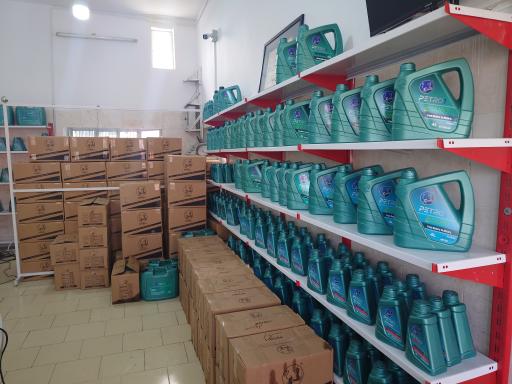 عکس عاملیت روغن موتور پترو وان 