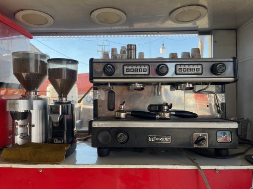 عکس سوپرمارکت عباس ناصری