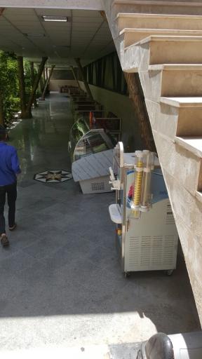 عکس باغ رستوران البرز