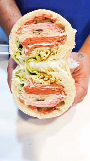 عکس ساندویچ سرد آبی