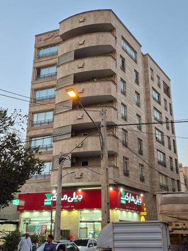 عکس دیلی مارکت  (میدان اطلسی)