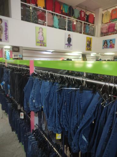 عکس مرکز خرید پوشاک آلاشت