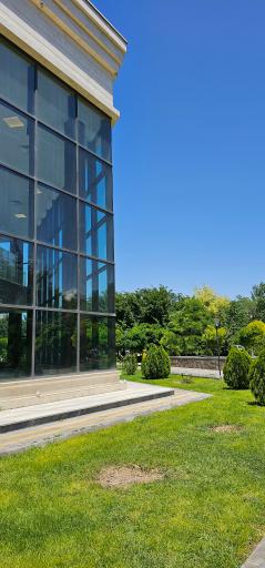 عکس کتابخانه مرکزی تبریز