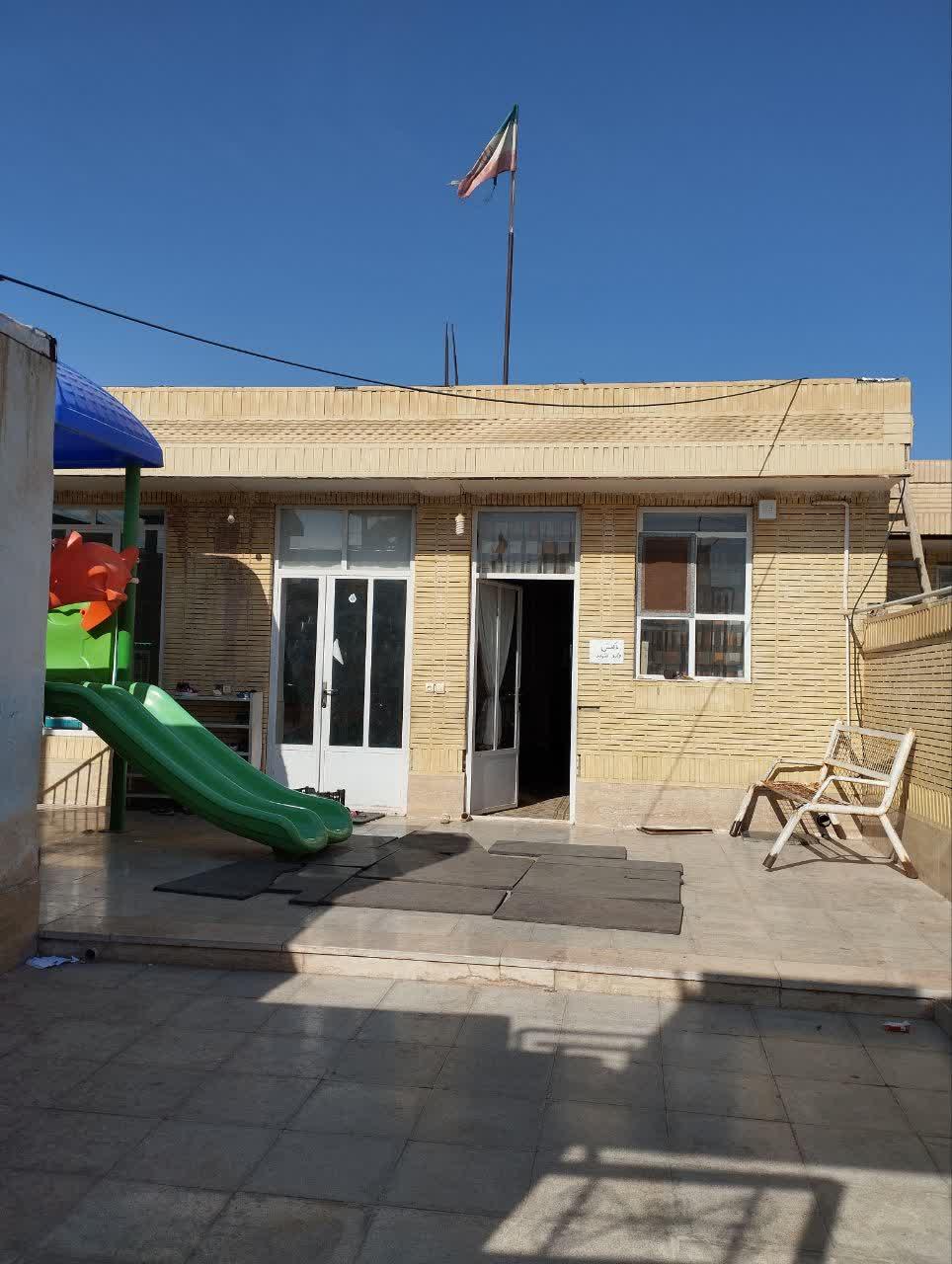 عکس دبستان غیردولتی مسیر دانش