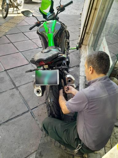 عکس تعمیرگاه موتور سیکلت سید