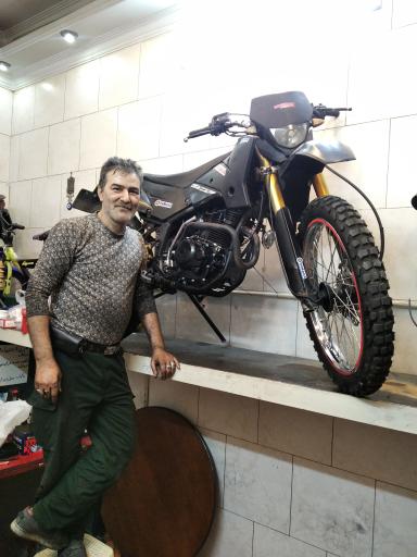 عکس تعمیرگاه موتور سیکلت سید