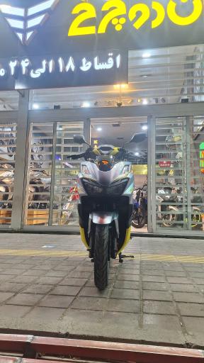 عکس فروشگاه بزرگ هایپر دوچرخ 