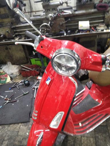 عکس تعمیرگاه موتور سیکلت سید