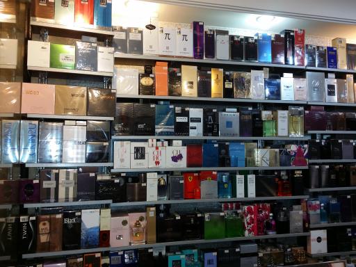 عکس فروشگاه عطر و ادکلن