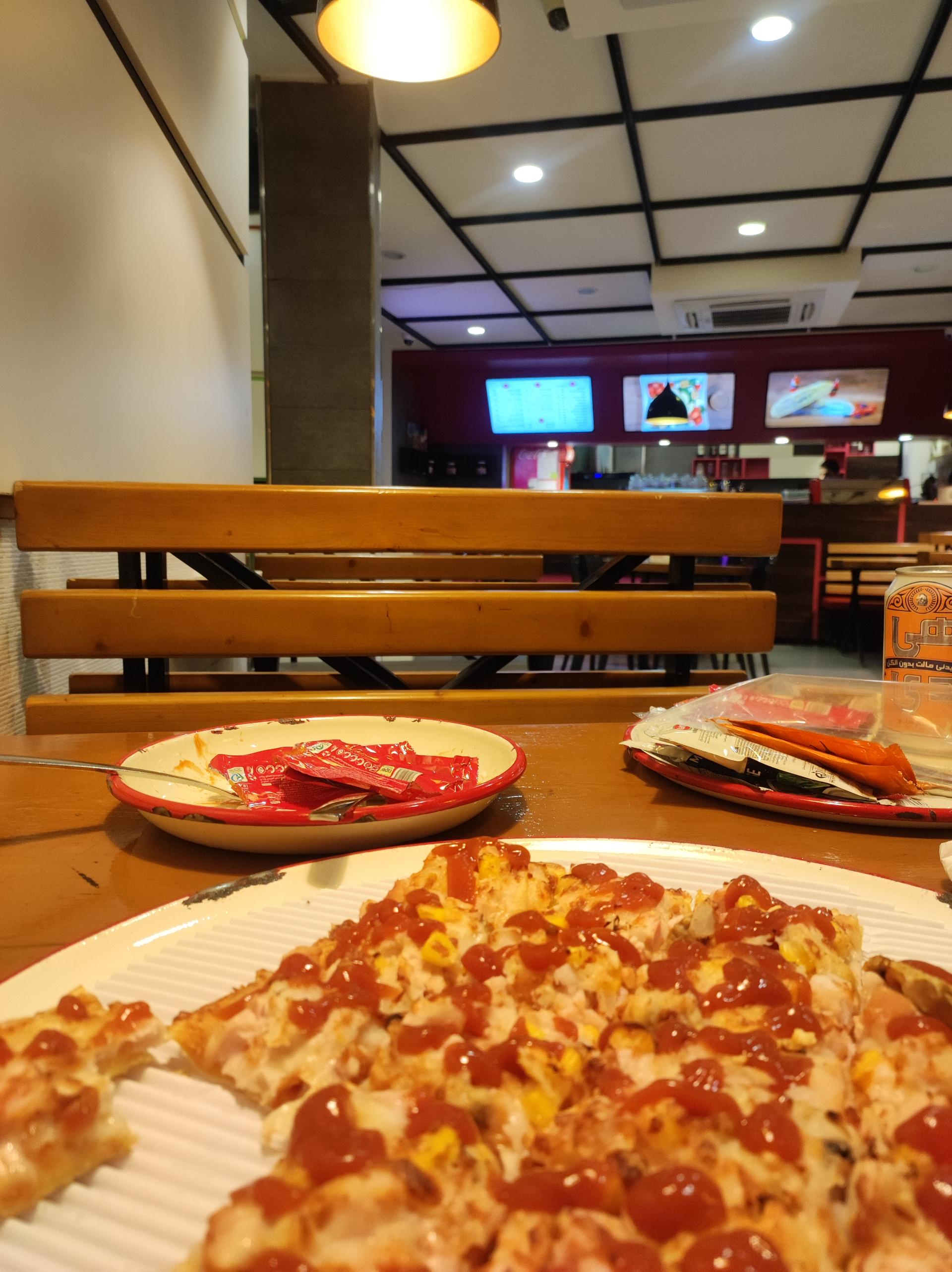 عکس پیتزا پرپروک ولنجک شعبه ولنجک