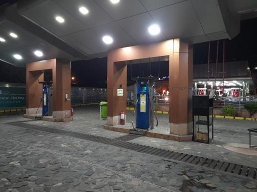 عکس پمپ بنزین ملکی