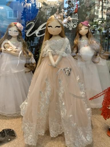 عکس فروشگاه چتر زرد