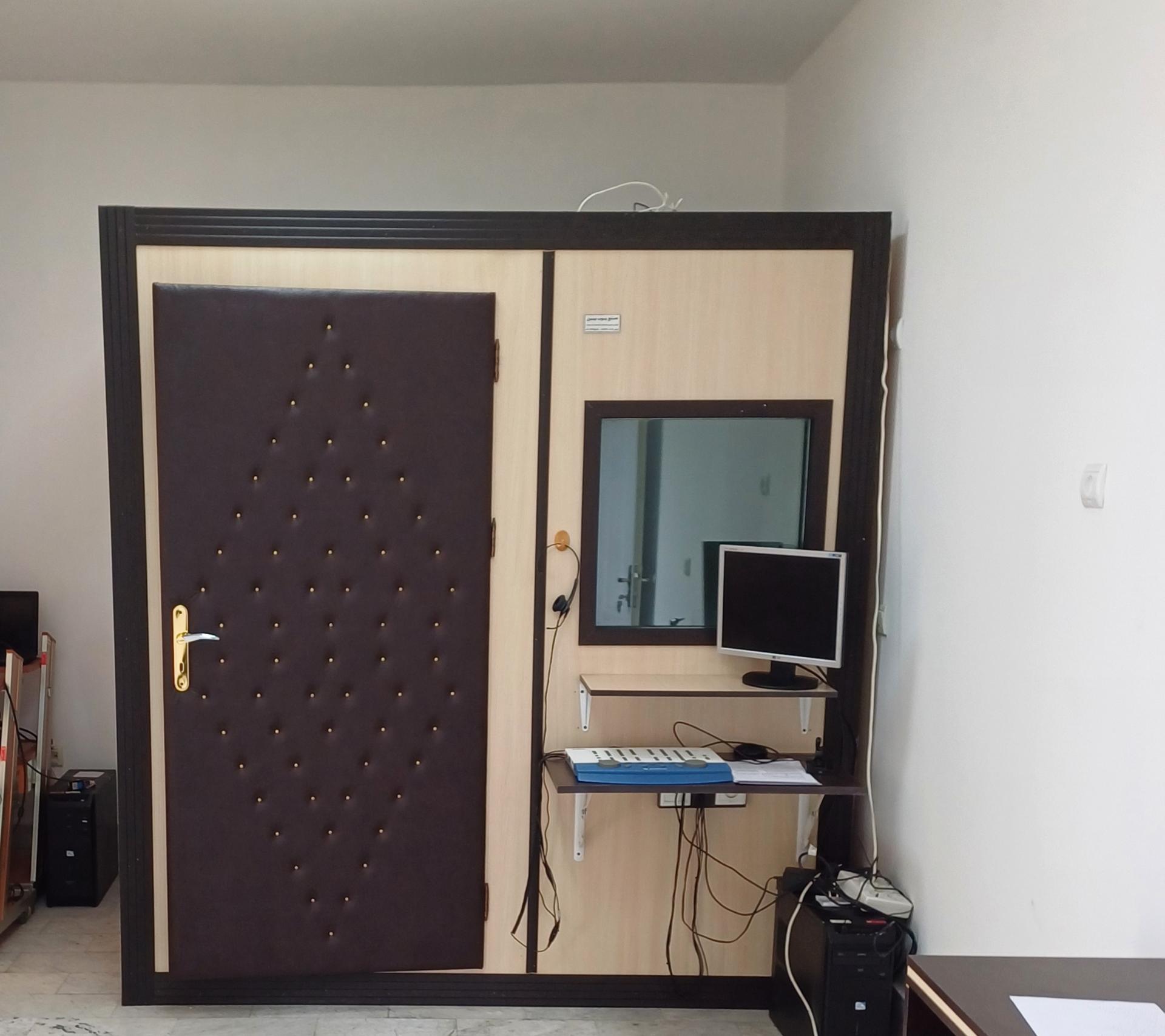 عکس شنوایی سنجی و سمعک آرمان شایان