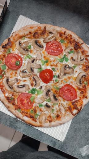 عکس کافه گالری سیزده دوم