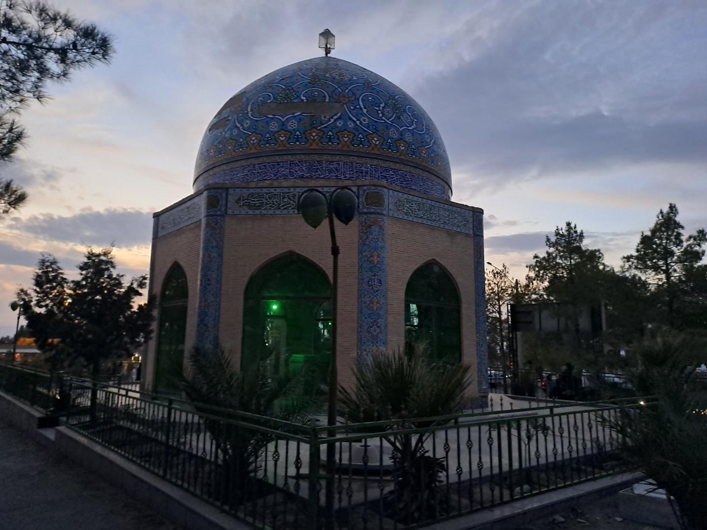 عکس آرامگاه سید حسن علیا