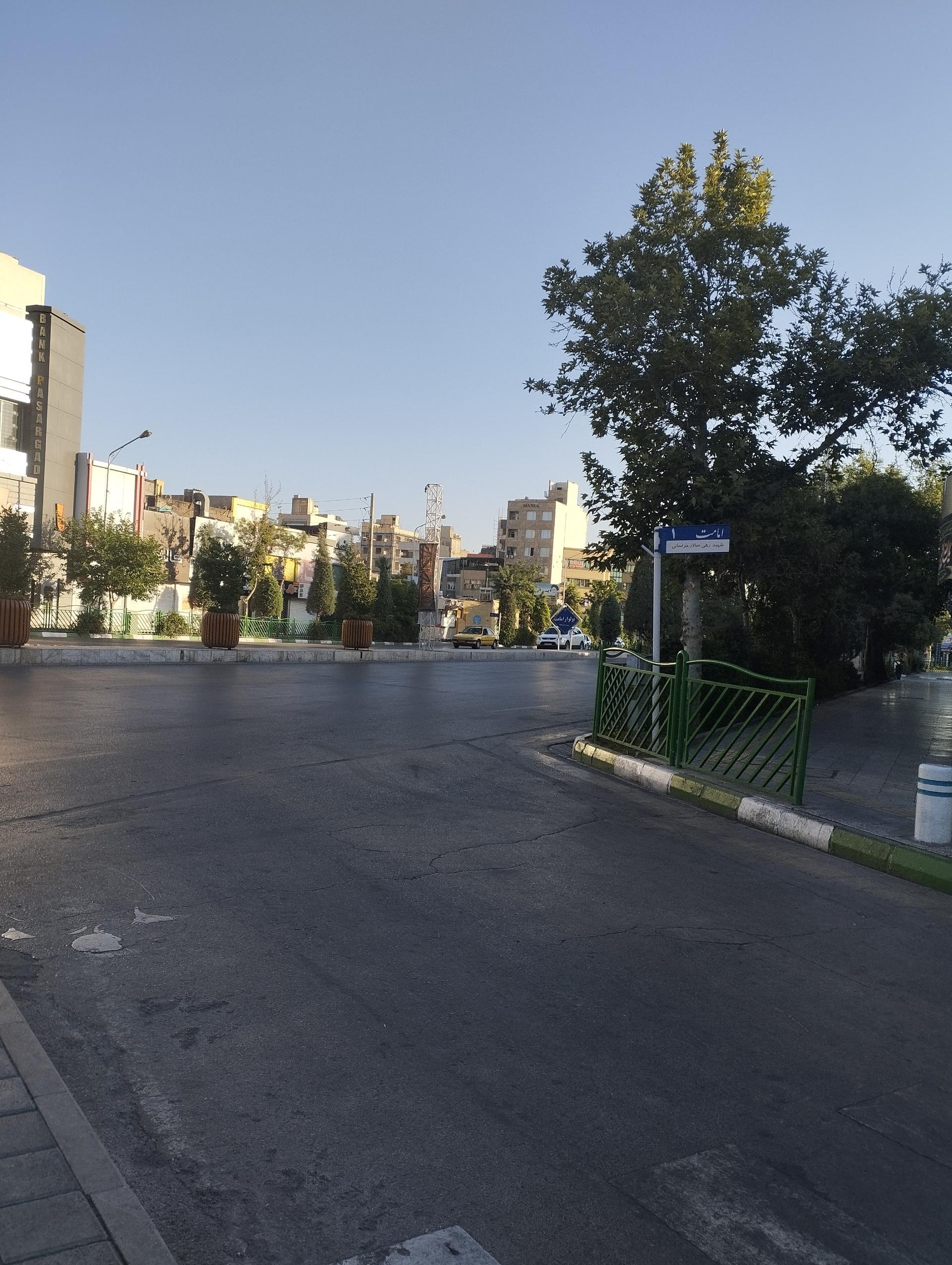 عکس چهارراه آزادشهر