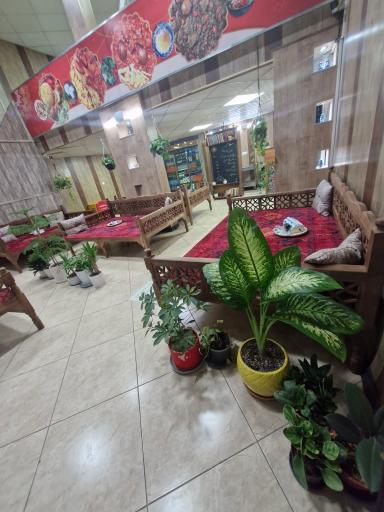 عکس رستوران پورکرمانی بیرون بر