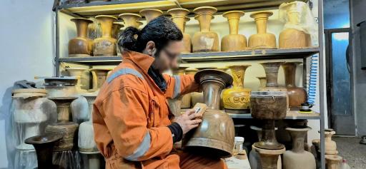 عکس کارگاه تنبک سازی شاهکوچکی