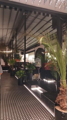 عکس کافه رستوران بلک هورس