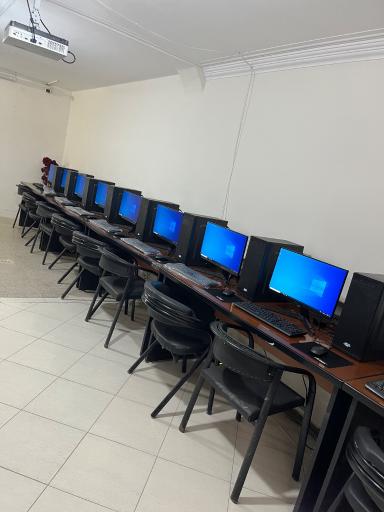 عکس آموزشگاه کامپیوتر نوبل 