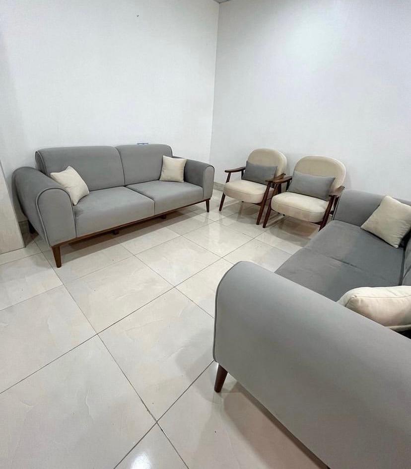 عکس تولیدی و تعمیرات مبلمان وود لایف