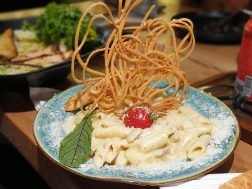 عکس کافه و رستوران موتا