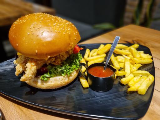 عکس کافه و رستوران موتا