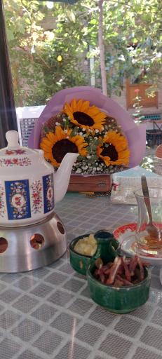 عکس کافه رستوران خانه ایرانی یاهیل(زعیم)